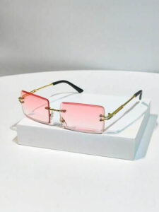 3. Kính Rimless Tròng Màu – Cá Tính Và Thời Thượng 